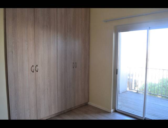 2 BEDROOM APARTMENT TO LET IN STRAND NORTH